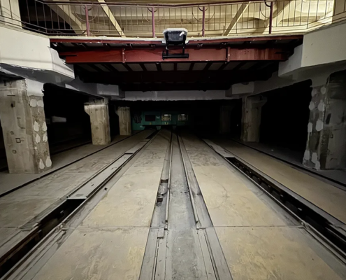 alte Bowlinganlage im inneren des alten Gebäudes