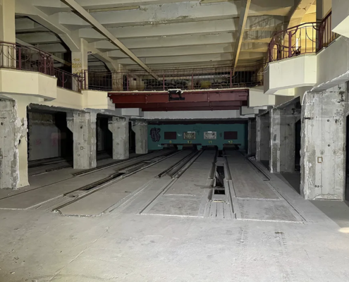 alte Bowlinganlage im inneren des alten Gebäudes
