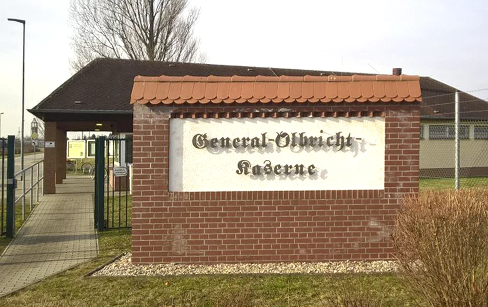 Einfahrtsbereich in das Gelände